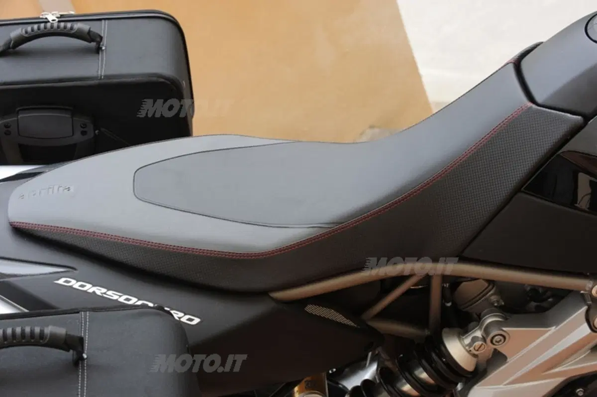APRILIA  Dorsoduro SMV 750 (6)