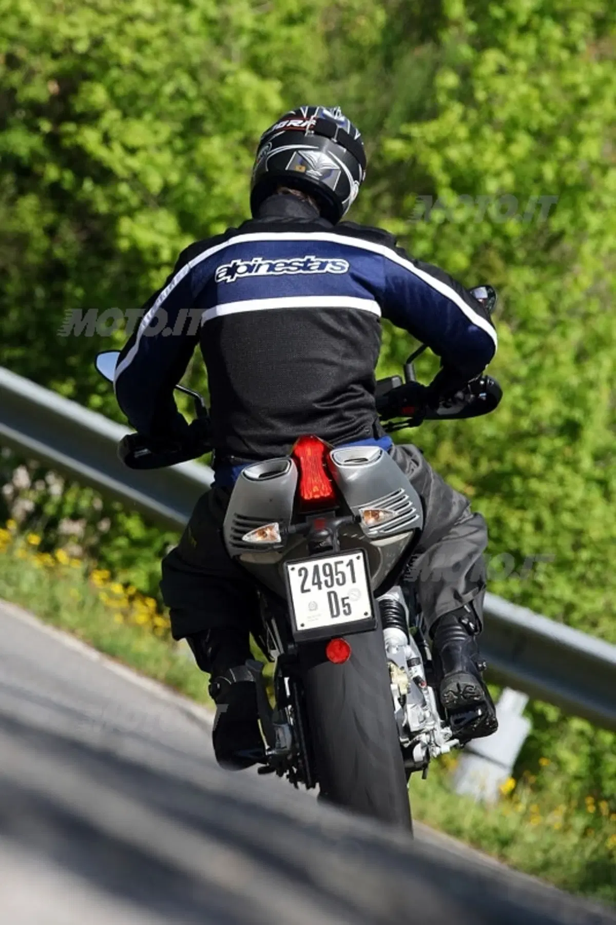 APRILIA  Dorsoduro SMV 750 (17)