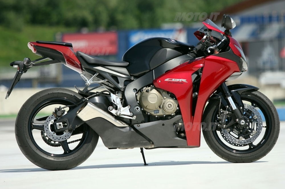 HONDA CBR 1000RR Fireblade