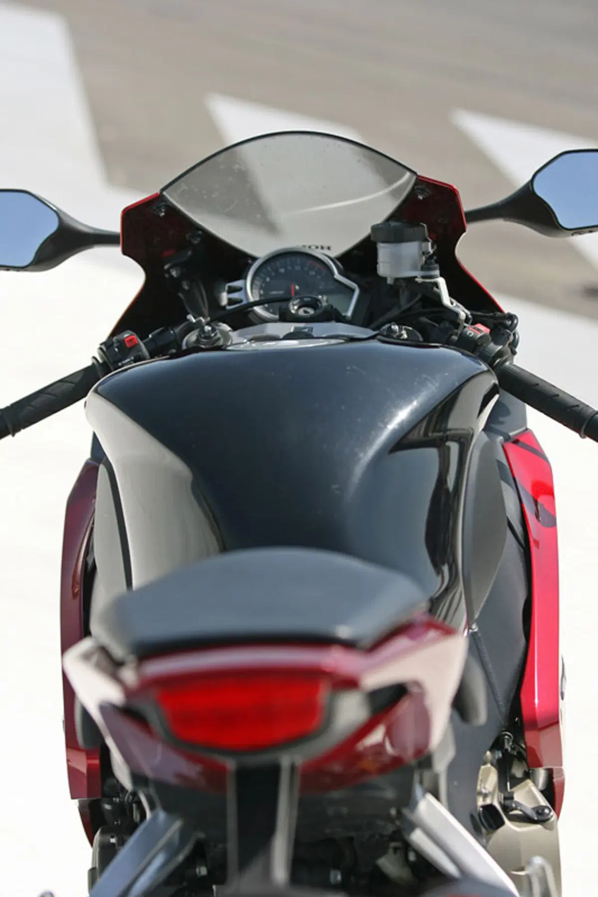 HONDA CBR 1000RR Fireblade (7)