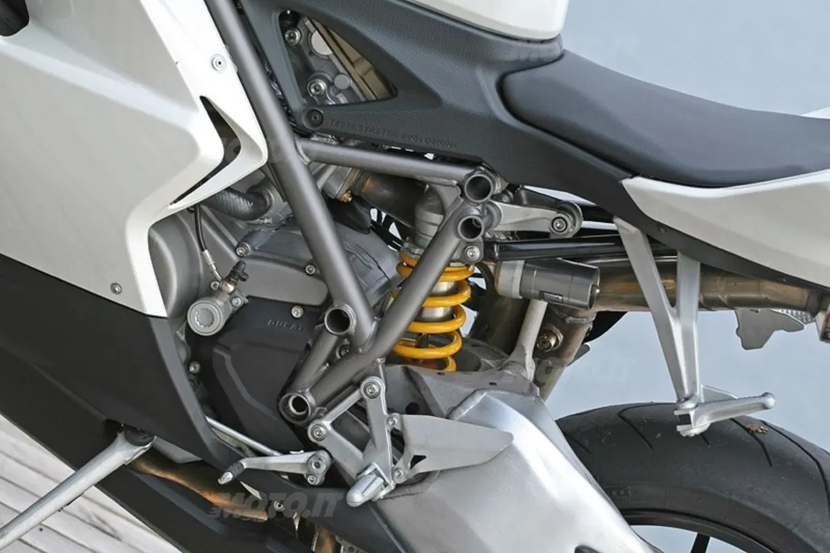 DUCATI 848 (9)