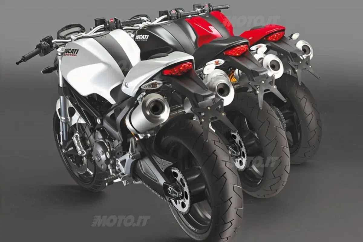 DUCATI Monster 696 (3)