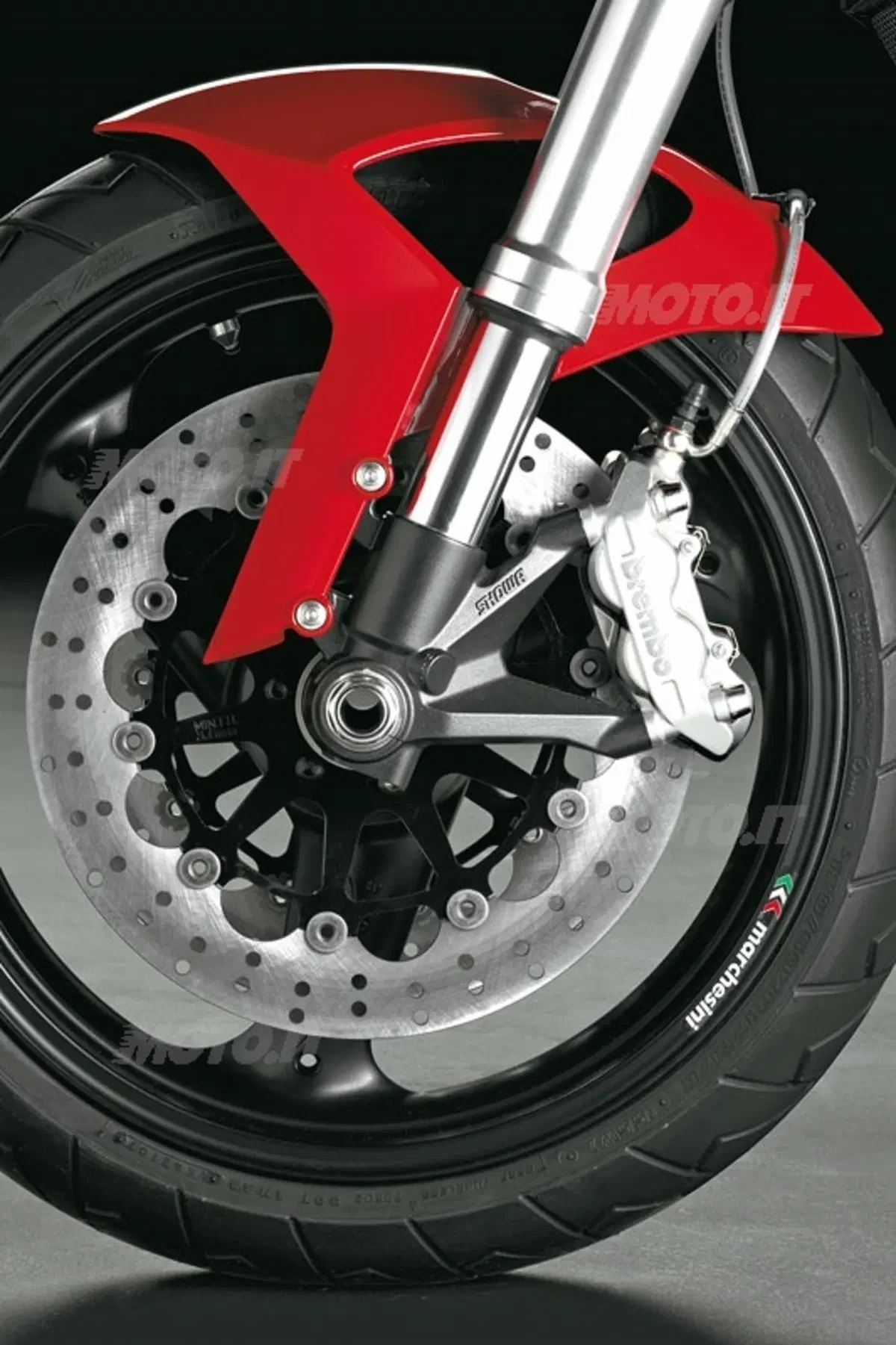 DUCATI Monster 696 (9)