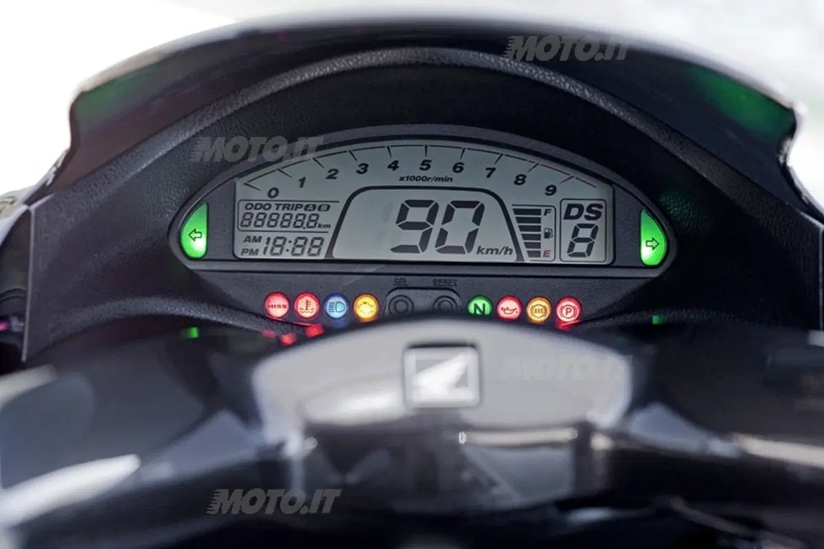 HONDA DN-01 (6)