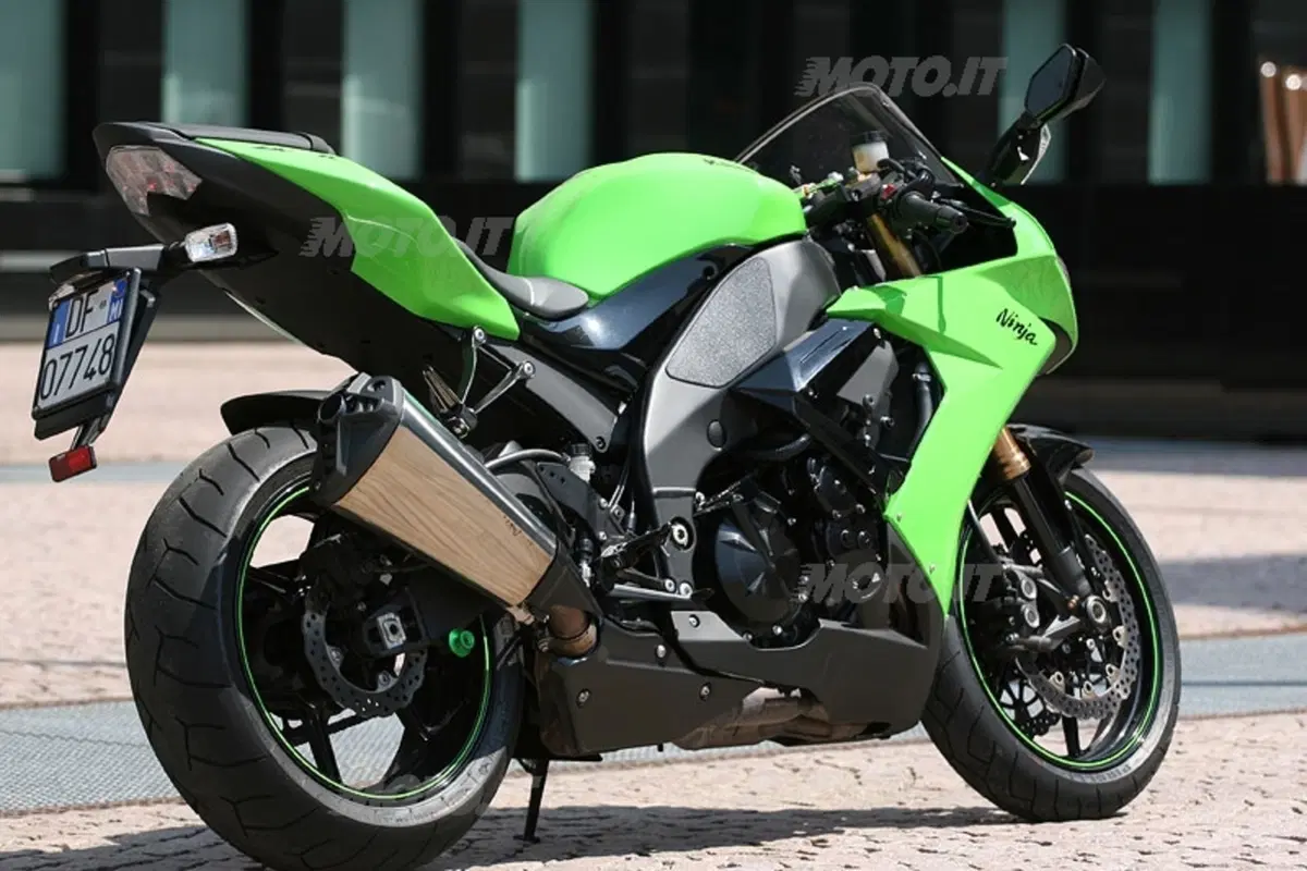 KAWASAKI Ninja ZX-10R (3)