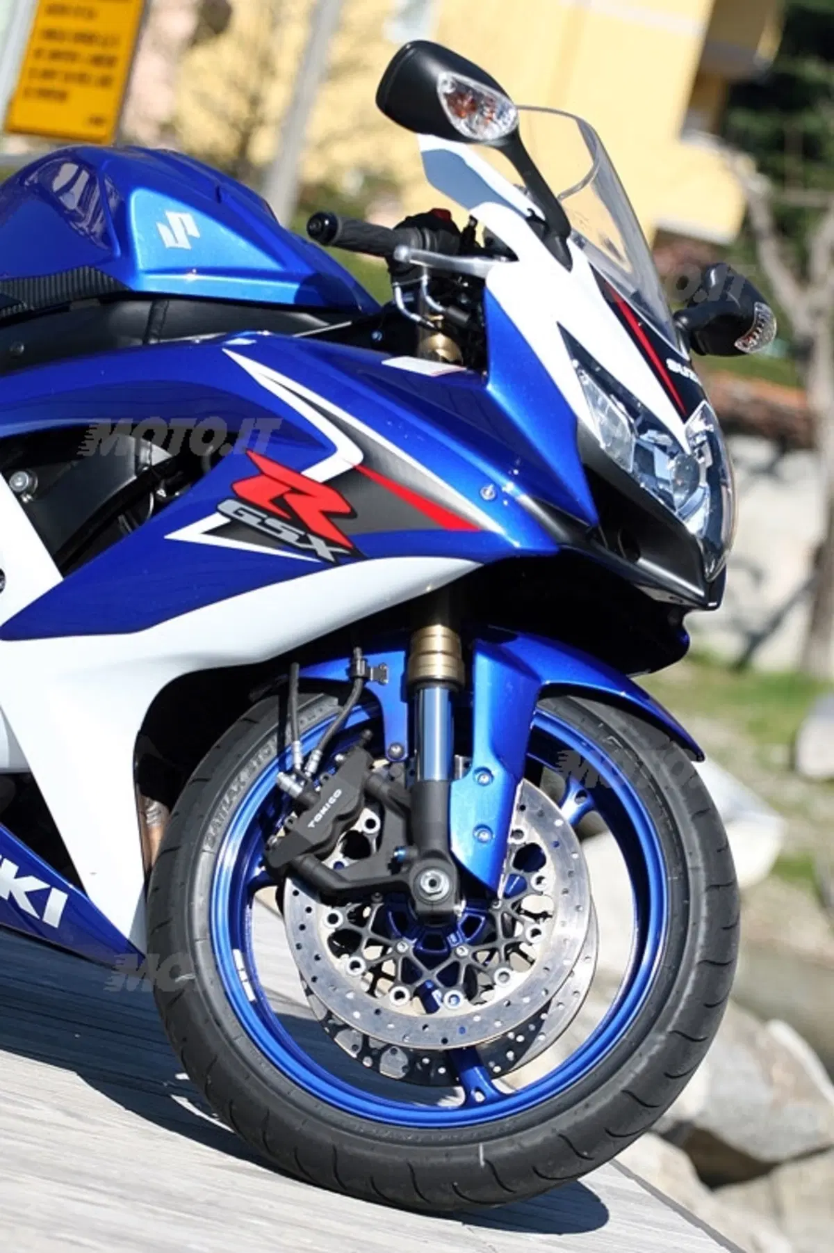 SUZUKI GSX-R 600 K8 (3)