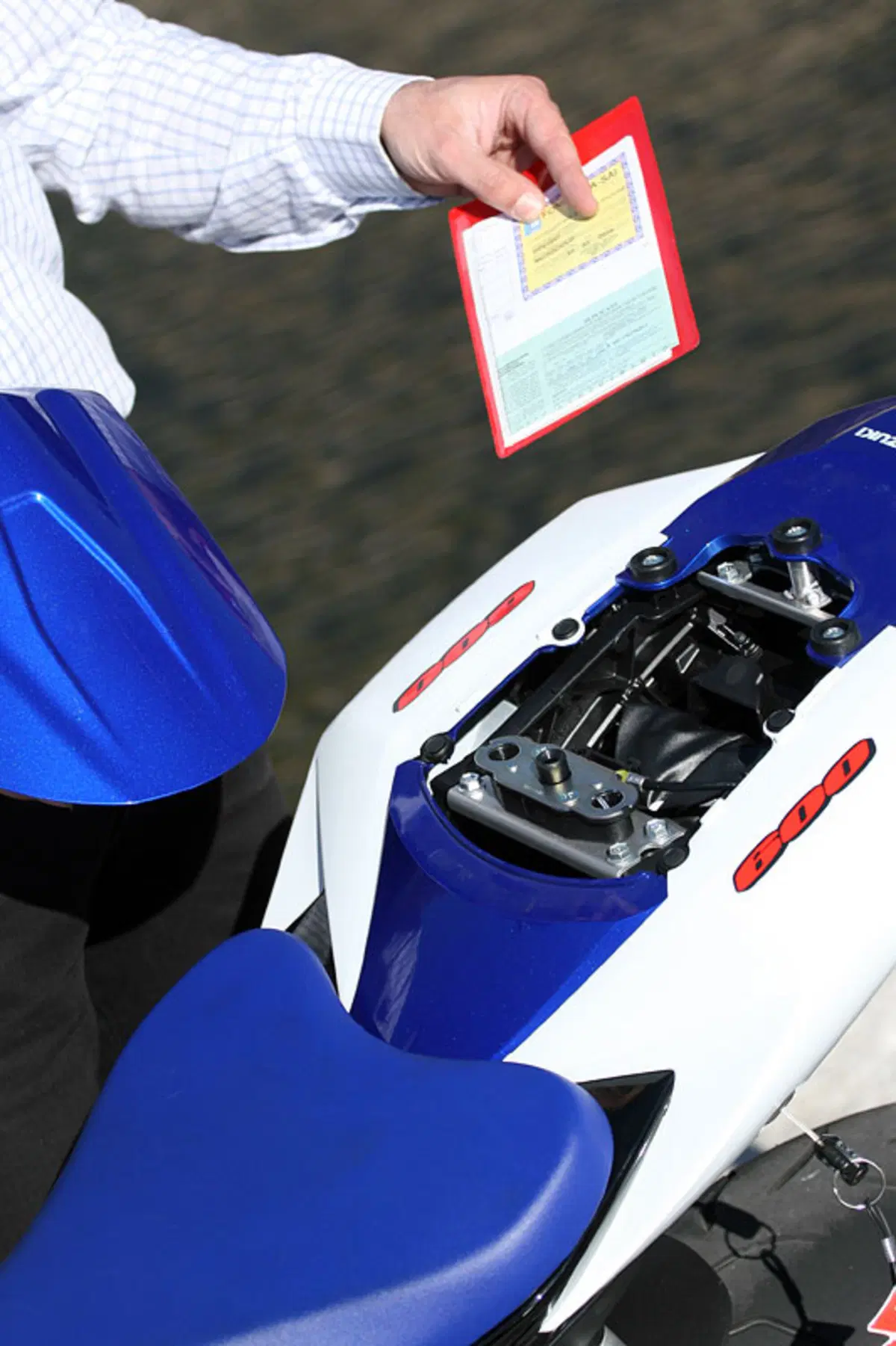 SUZUKI GSX-R 600 K8 (8)