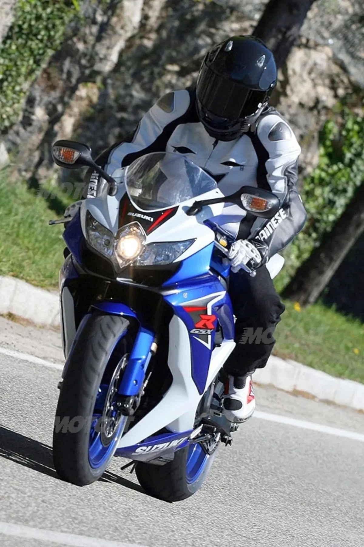 SUZUKI GSX-R 600 K8 (10)