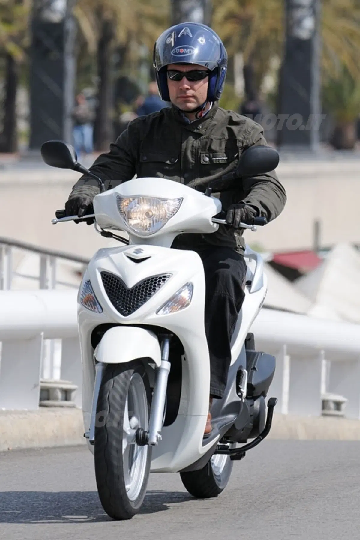 SUZUKI Sitxteen 125 e 150 (17)