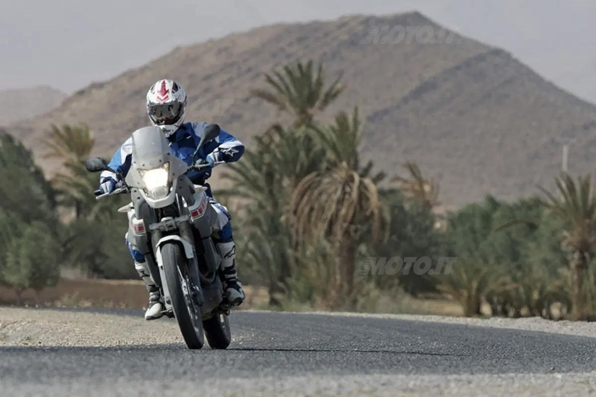 YAMAHA XT 660 Z Ténéré (22)