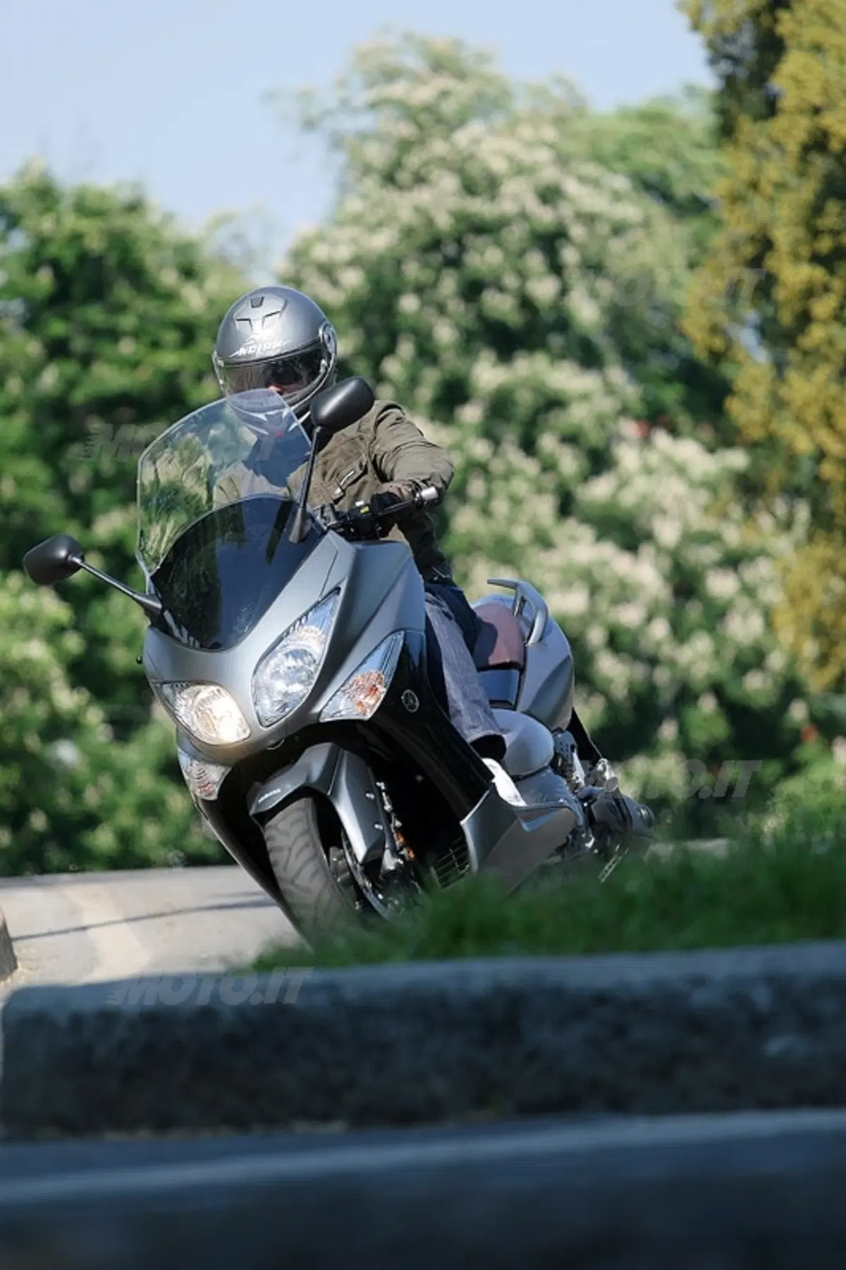 YAMAHA T-Max 500 (10)