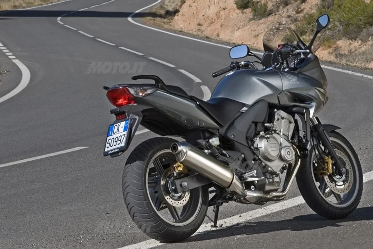 HONDA CBF 600 S (3)