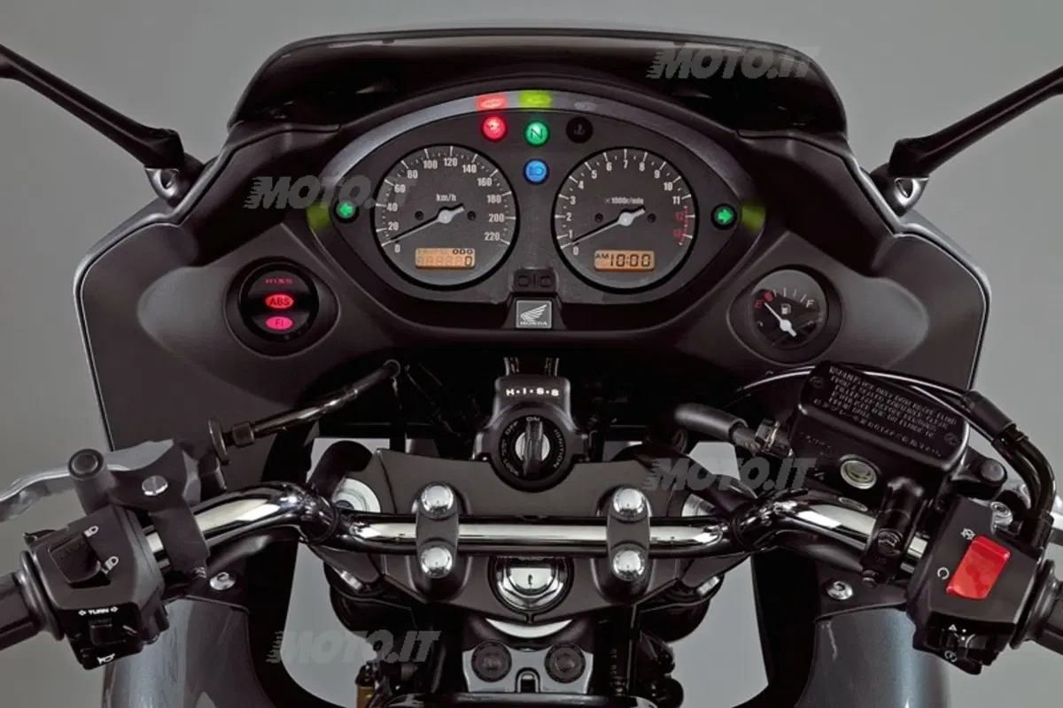 HONDA CBF 600 S (5)