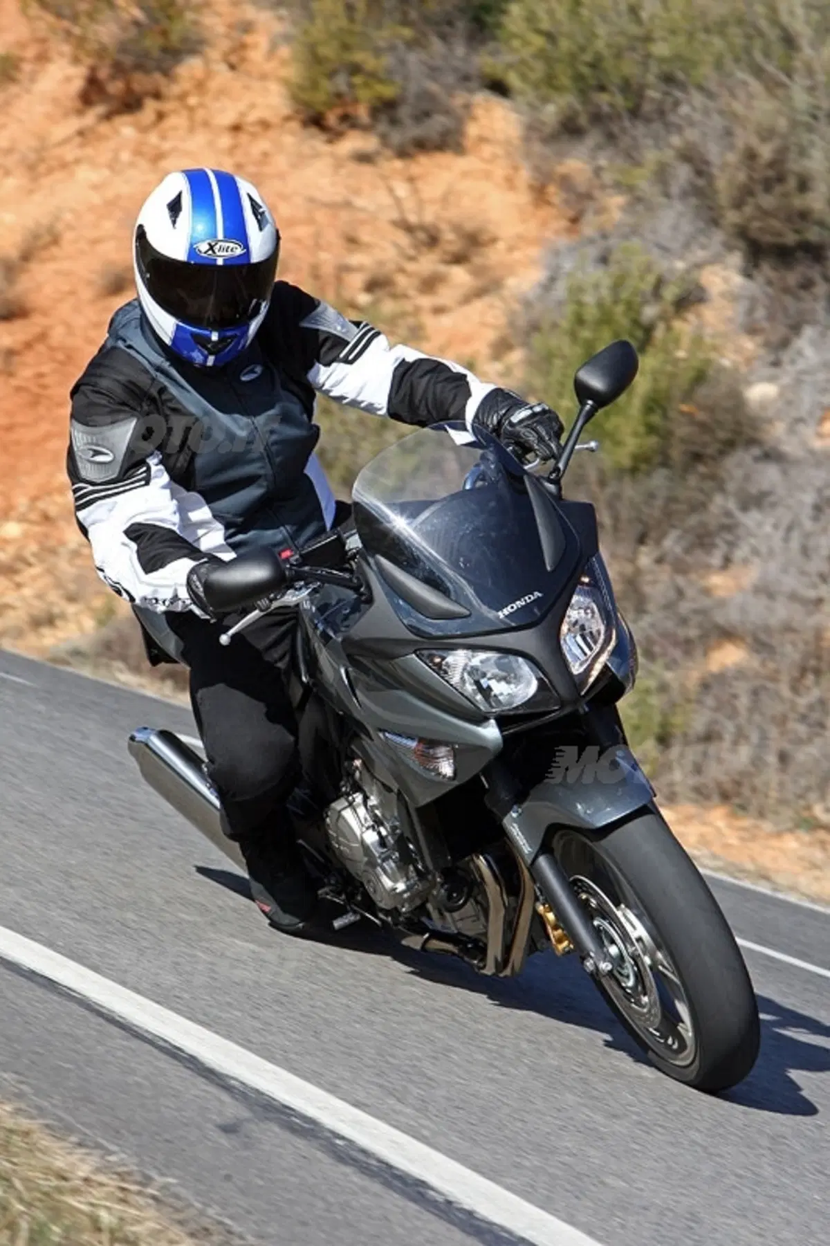 HONDA CBF 600 S (16)