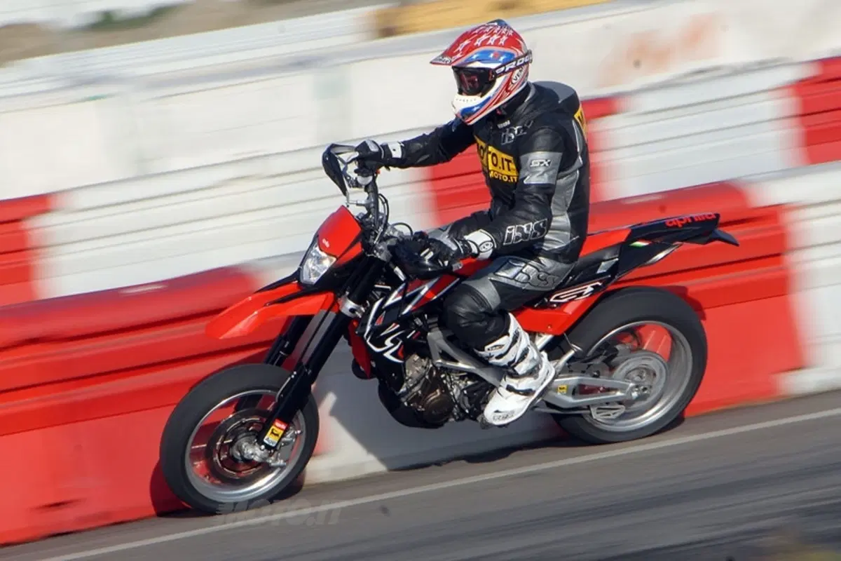 APRILIA SXV 450-550 (9)