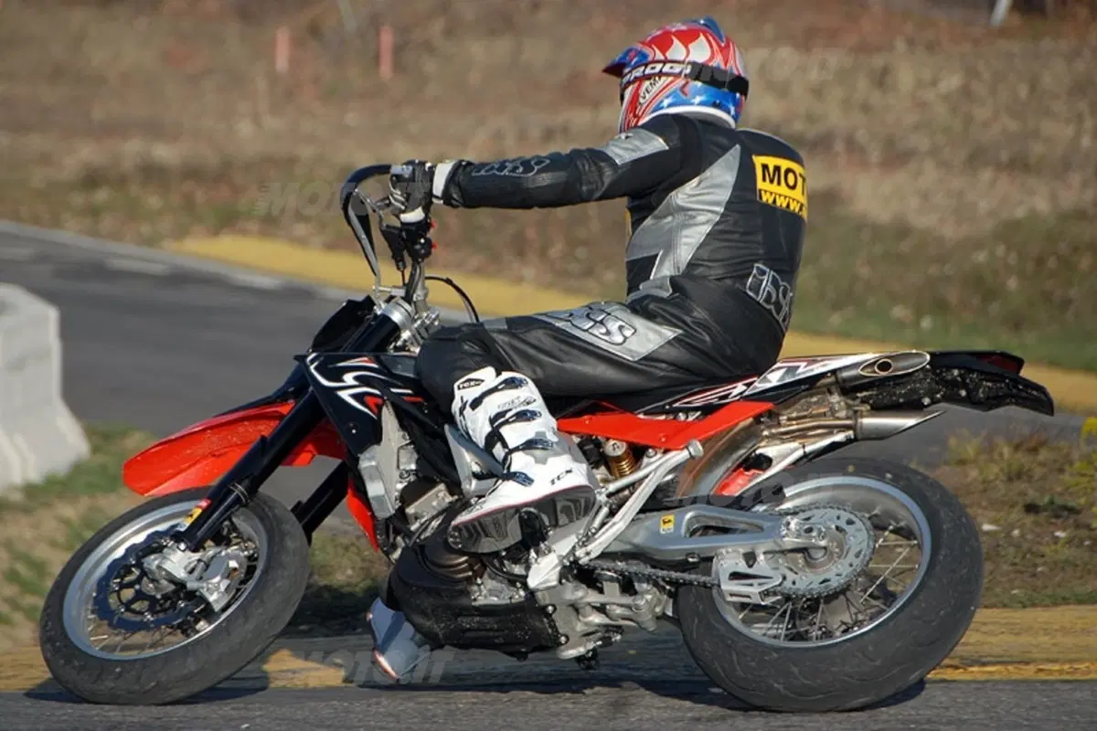 APRILIA SXV 450-550 (10)