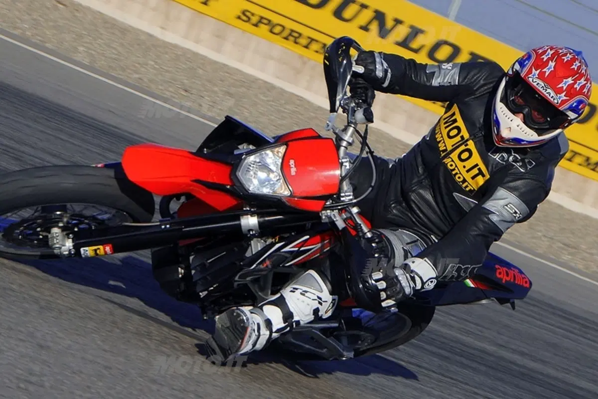APRILIA SXV 450-550 (12)