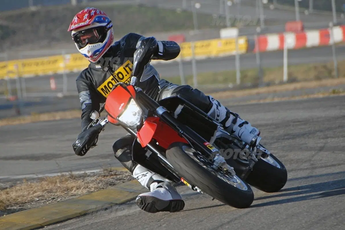APRILIA SXV 450-550 (16)