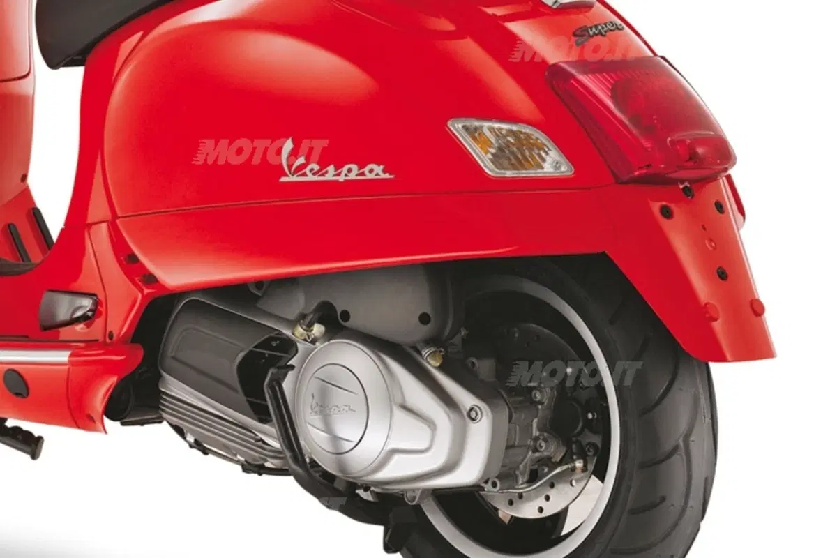 VESPA GTS 125 Super (6)