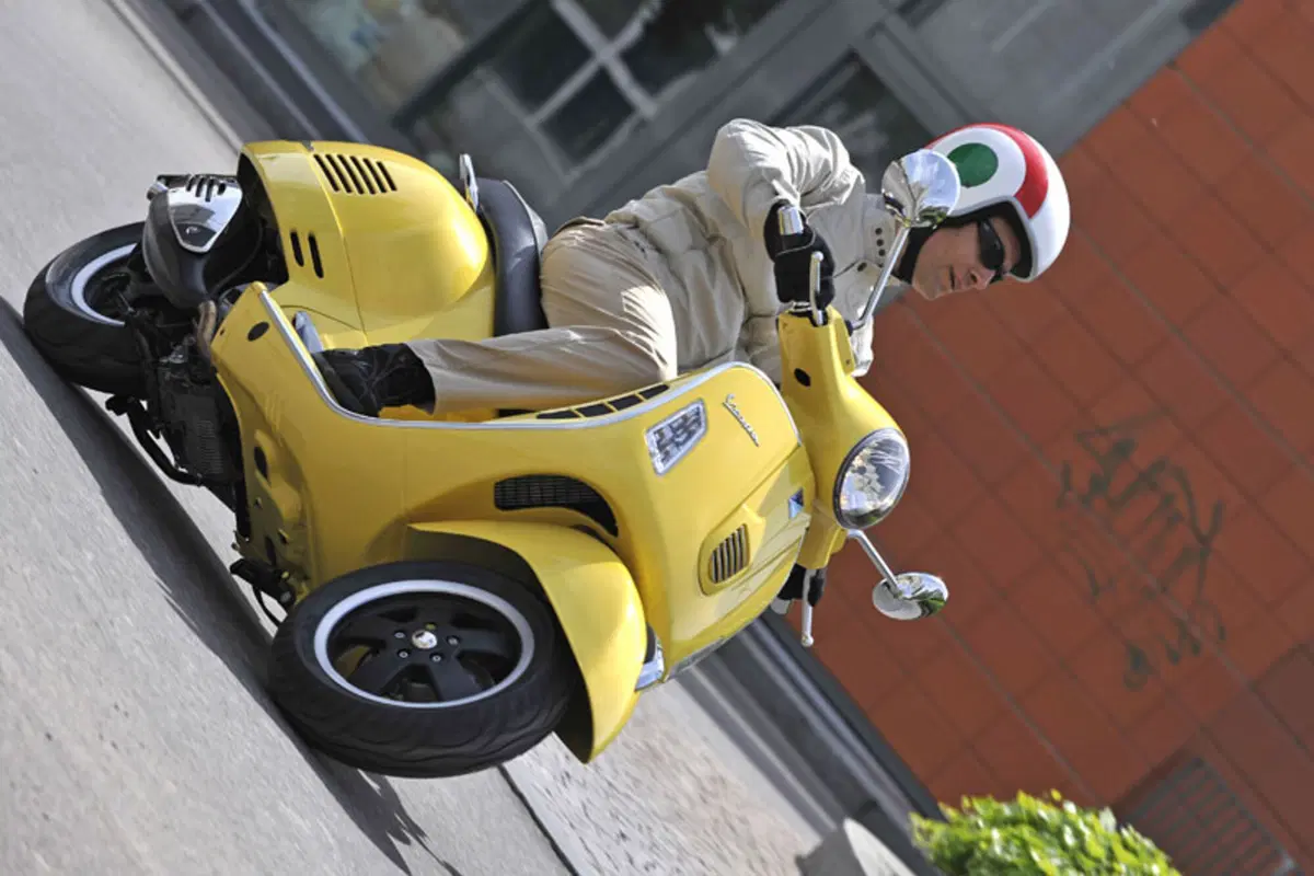 VESPA GTS 125 Super (8)