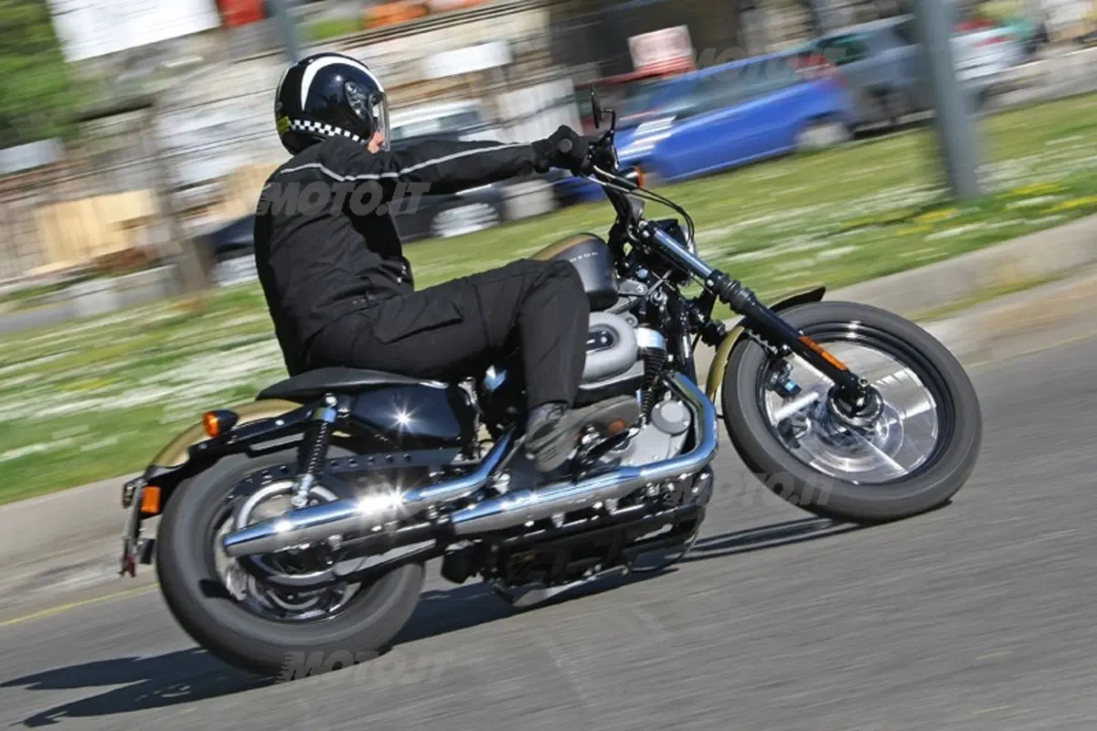 HARLEY DAVIDSON Sportster XL 1200N Nightster (11)