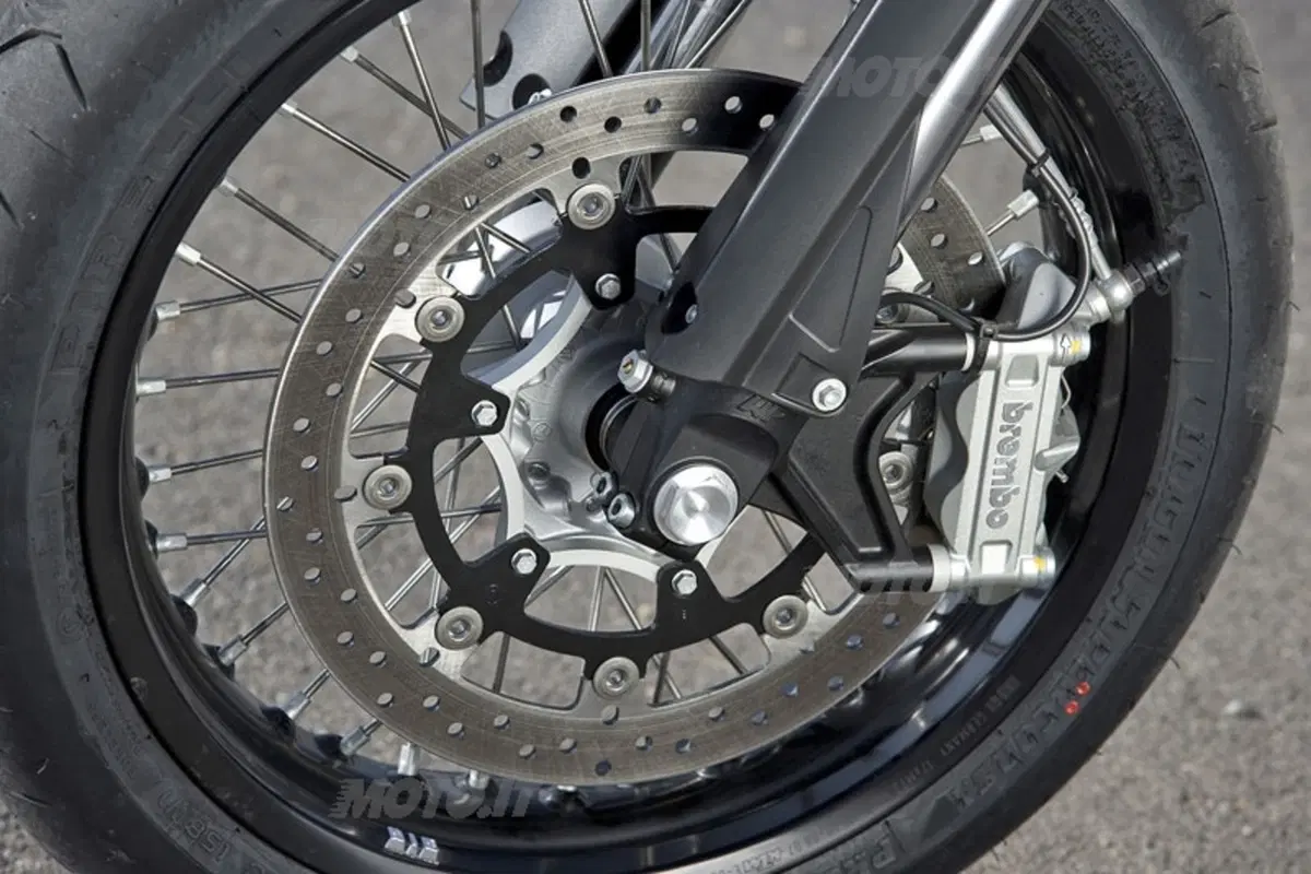KTM 690 SMC e 690 Enduro (8)