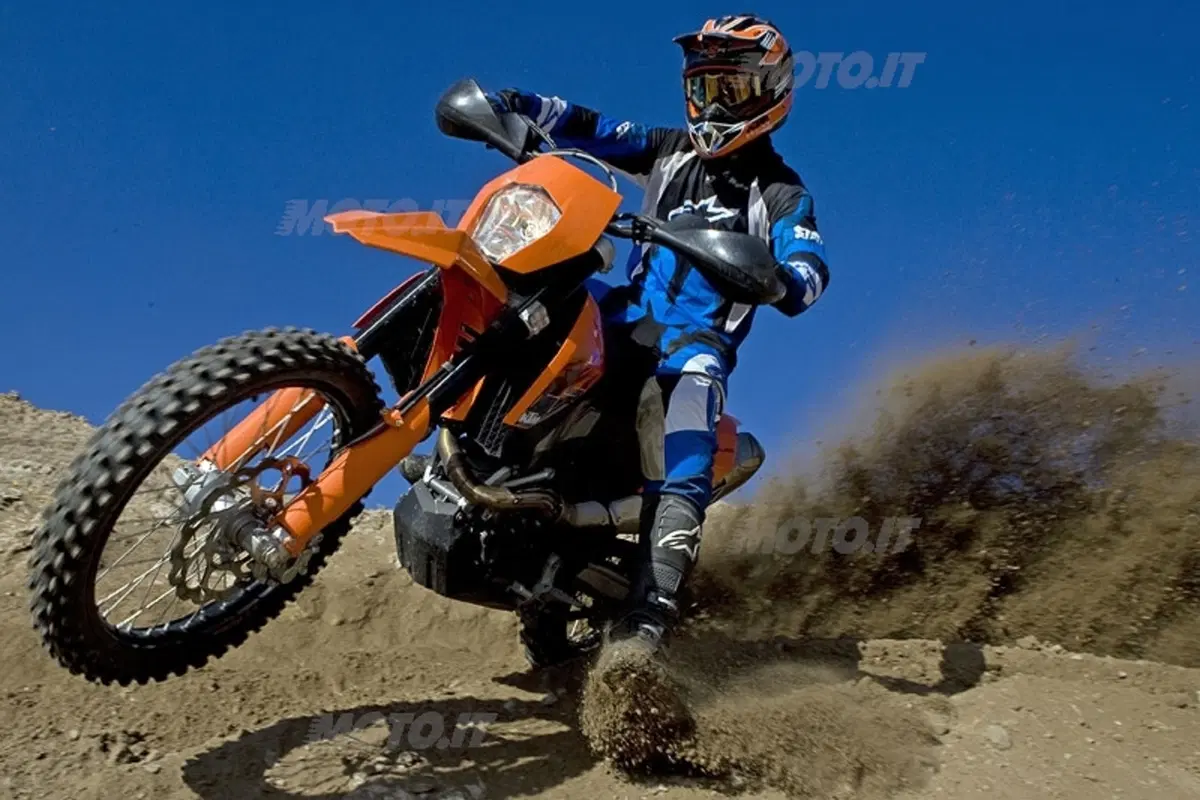 KTM 690 SMC e 690 Enduro (11)