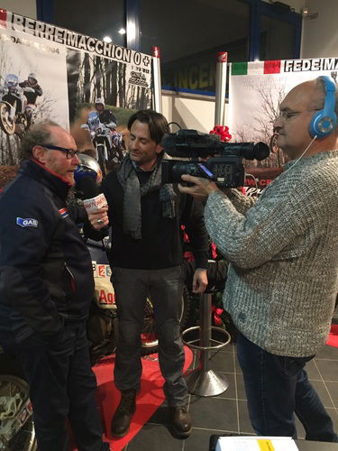 Grande successo per l'Africa Twin Christmas Party  (5)