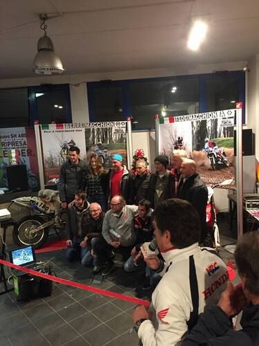 Grande successo per l'Africa Twin Christmas Party  (9)