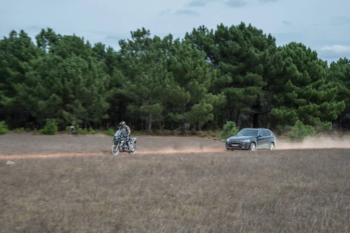 BMW R1200GS e X5 4.0d: la strana coppia in fuoristrada (8)
