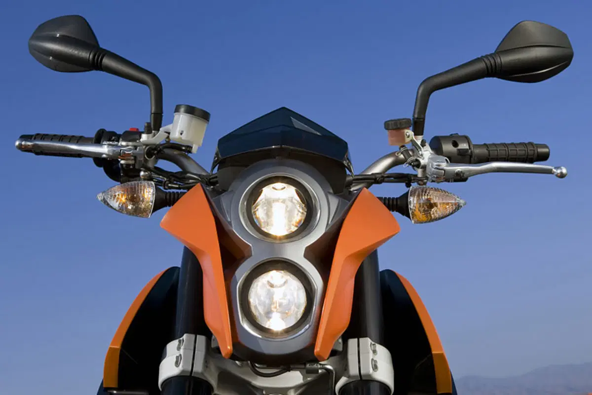 KTM  Duke 690 (8)