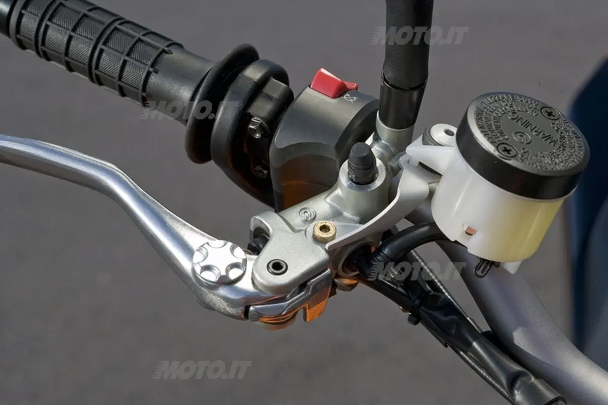 KTM  Duke 690 (10)