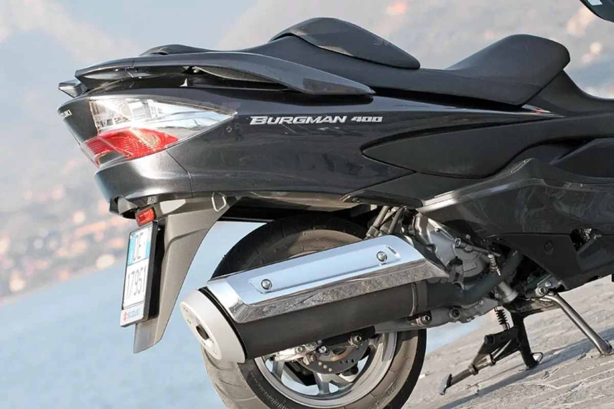 SUZUKI  Burgman AN 400 K8 (5)