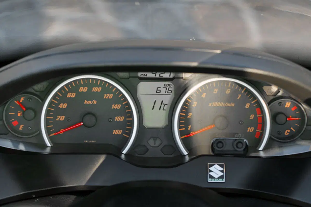 SUZUKI  Burgman AN 400 K8 (7)