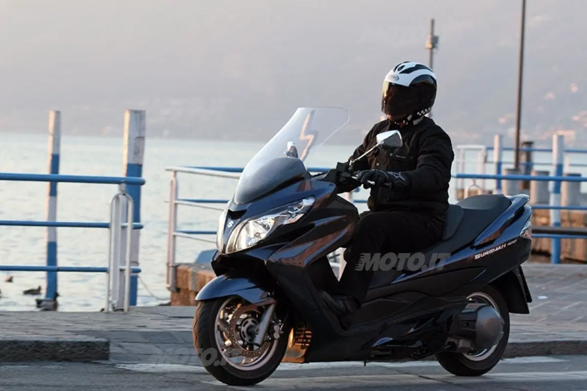 SUZUKI  Burgman AN 400 K8 (16)