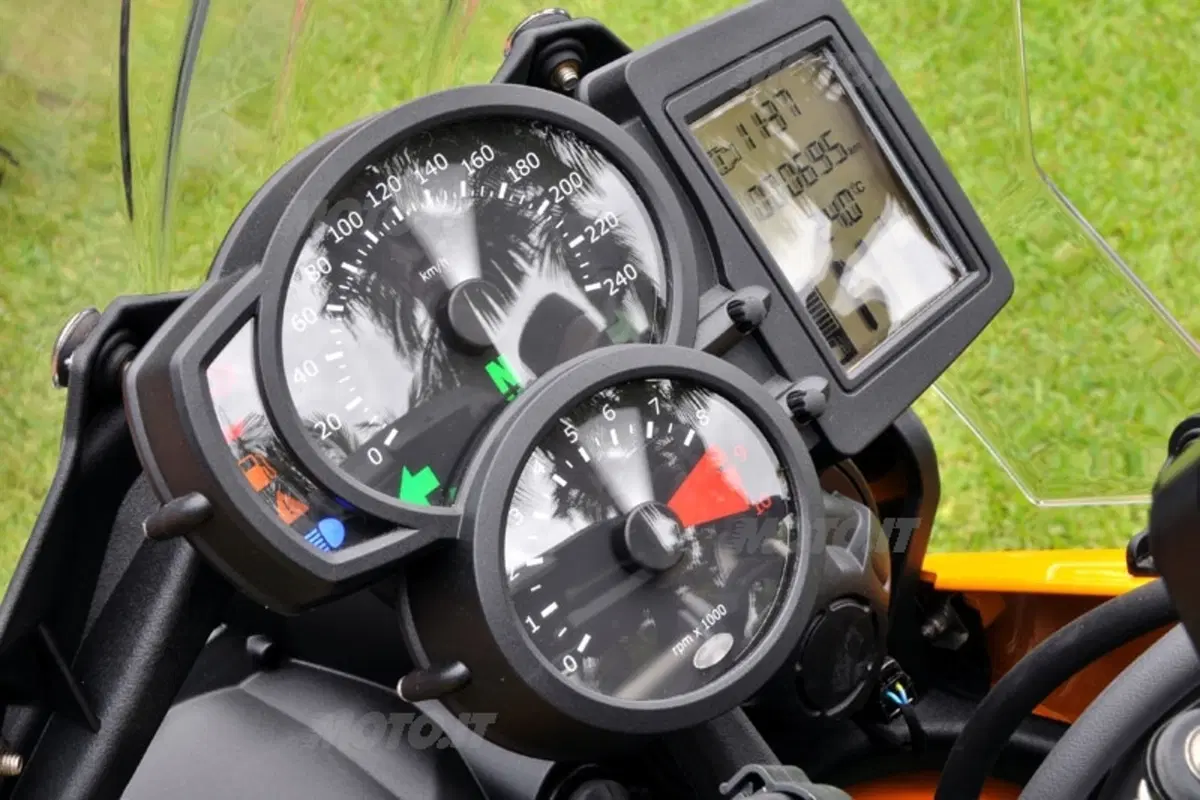 BMW  F 800 GS  (6)