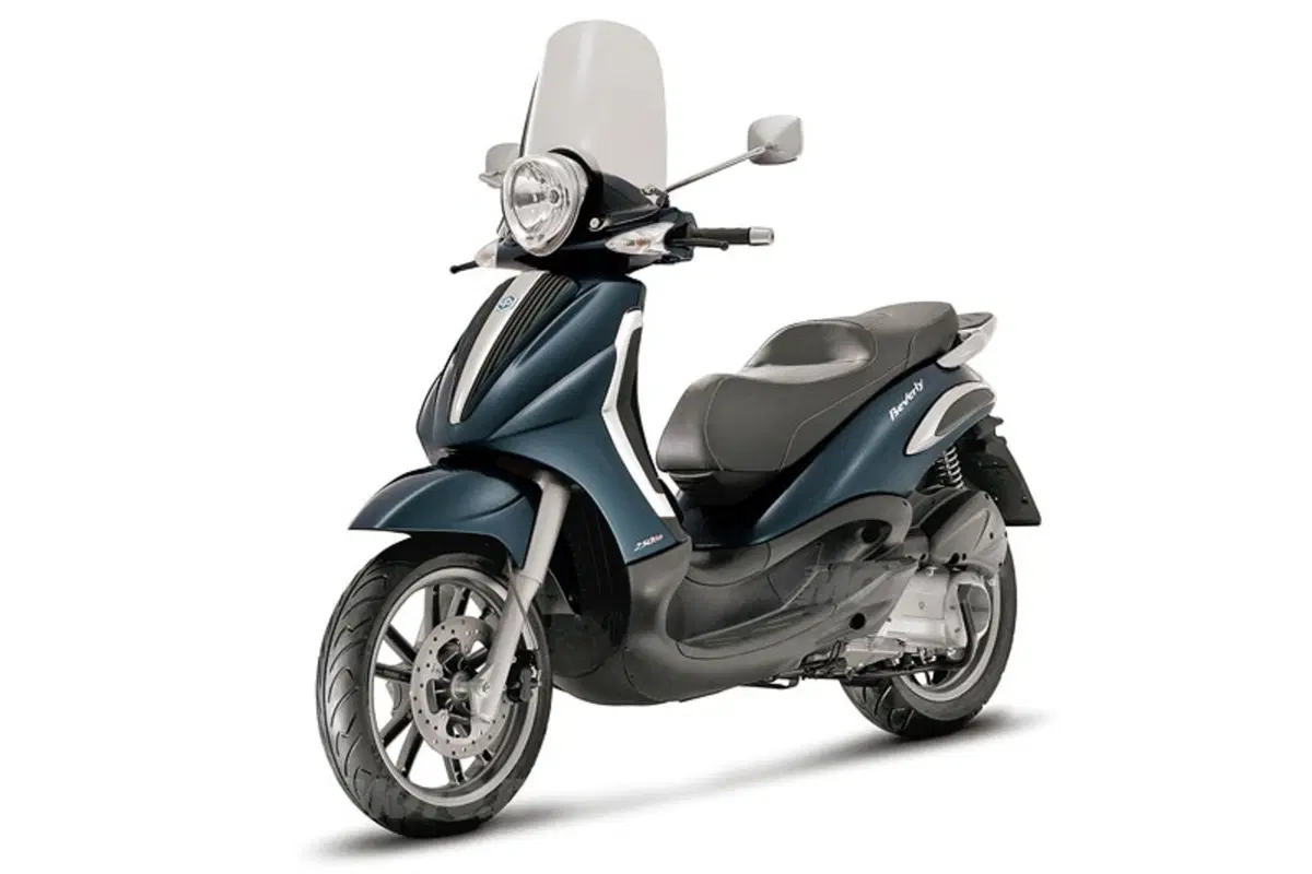 PIAGGIO Beverly Tourer (3)