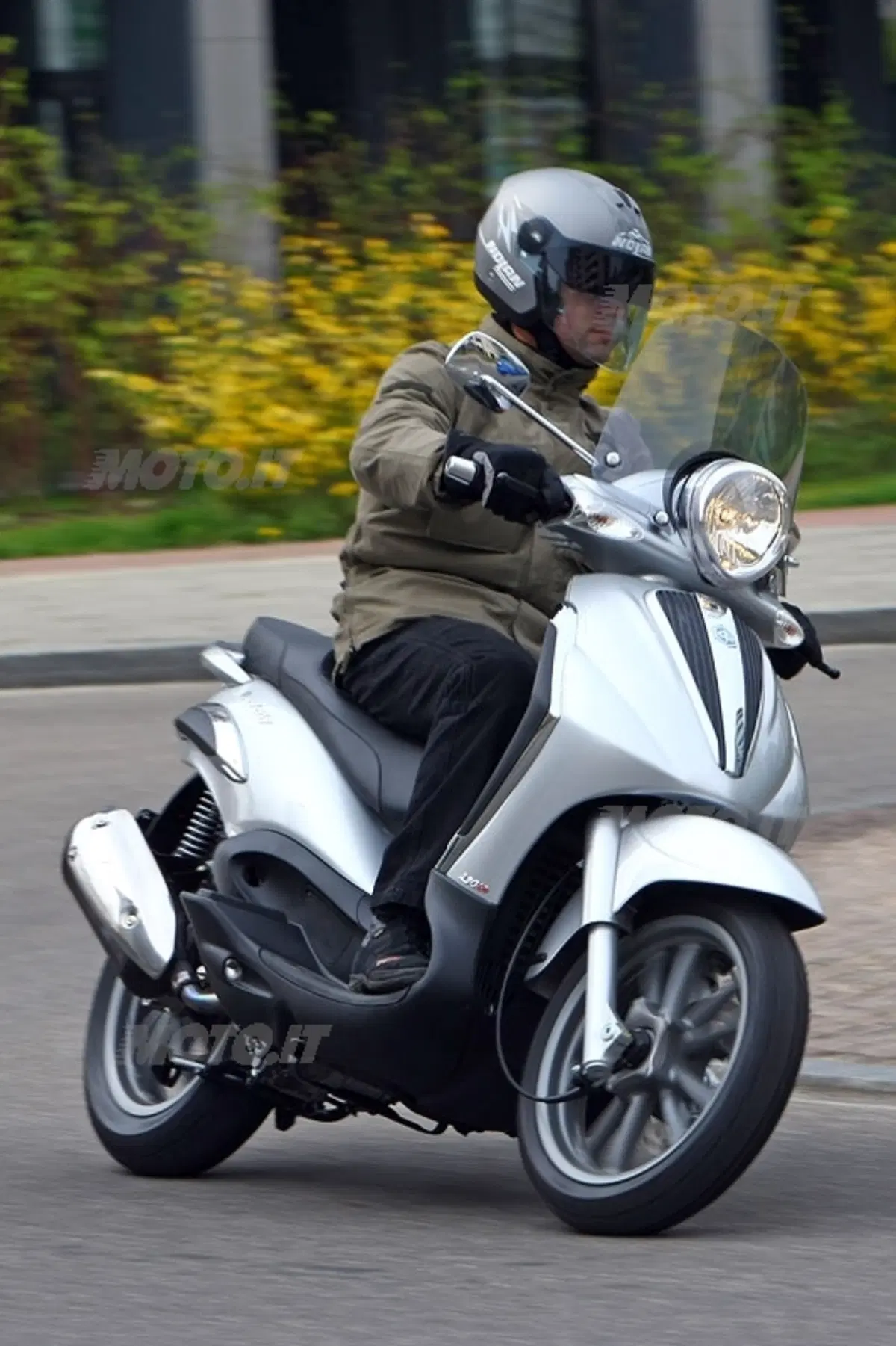 PIAGGIO Beverly Tourer (10)