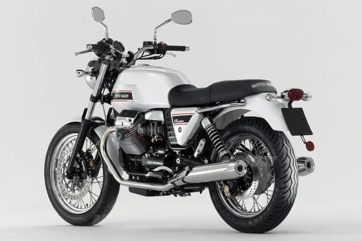 MOTO GUZZI V7 Classic (2)
