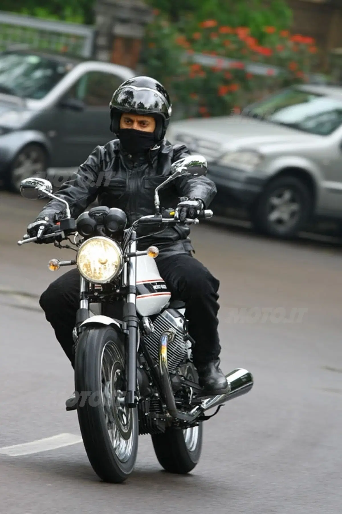 MOTO GUZZI V7 Classic (10)