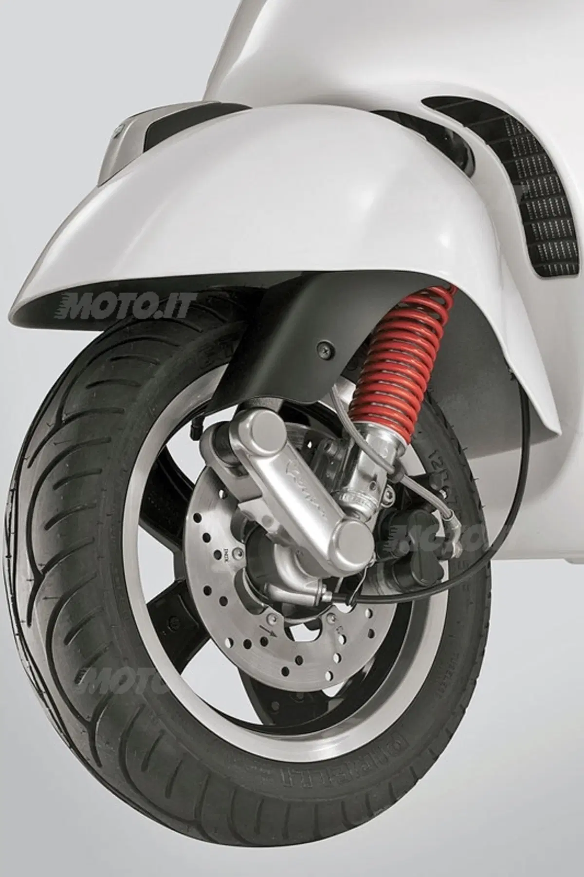 VESPA GTS 300 Super (6)