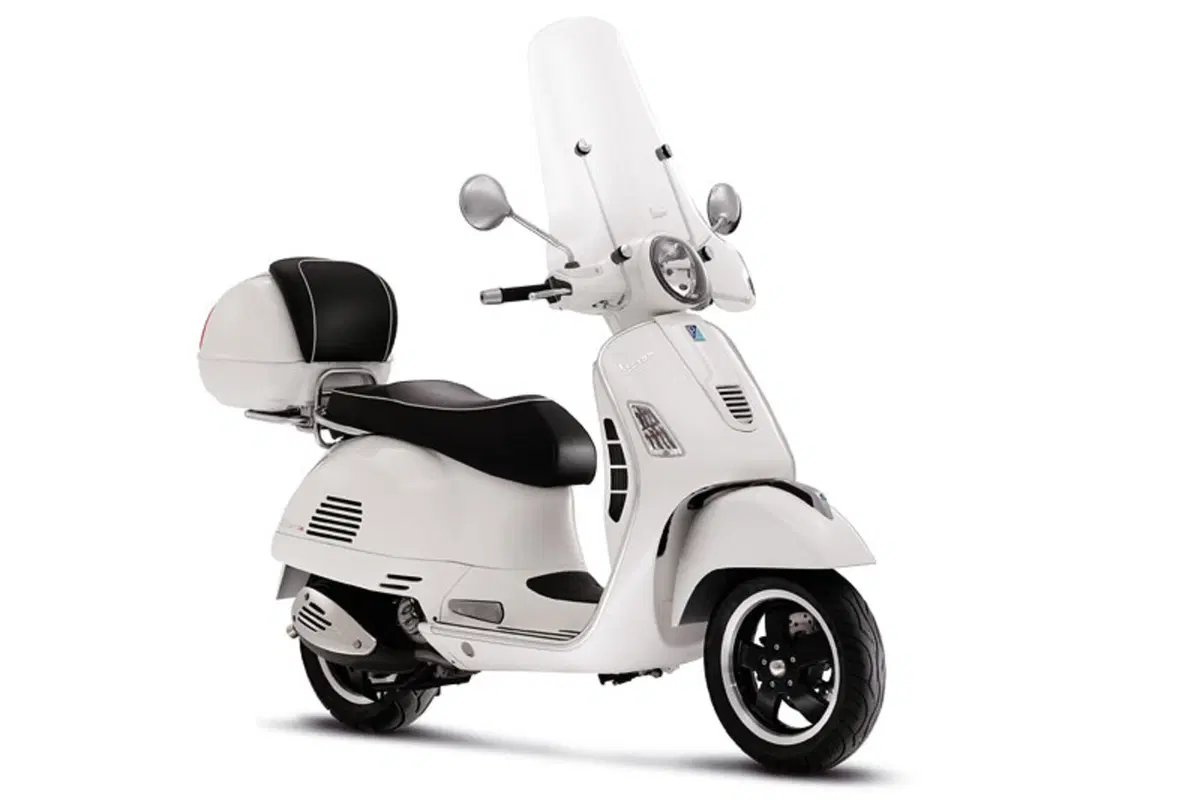 VESPA GTS 300 Super (7)