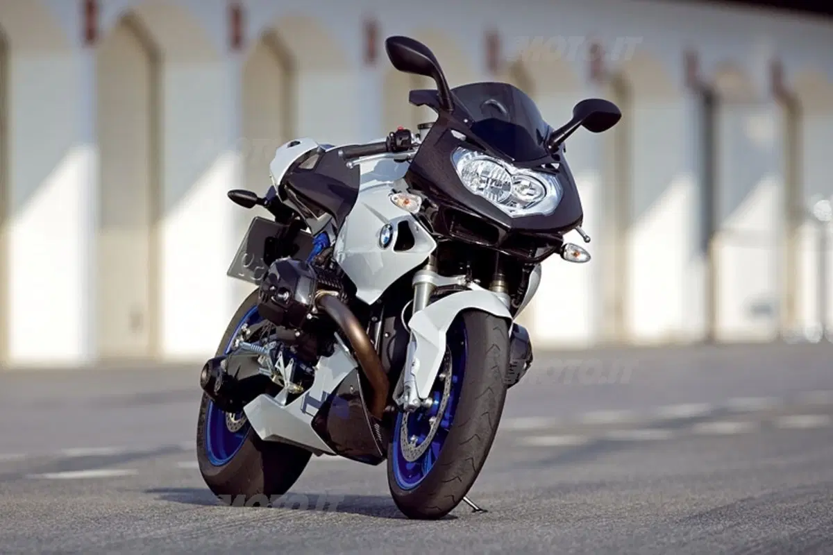 BMW HP2 Sport (2)