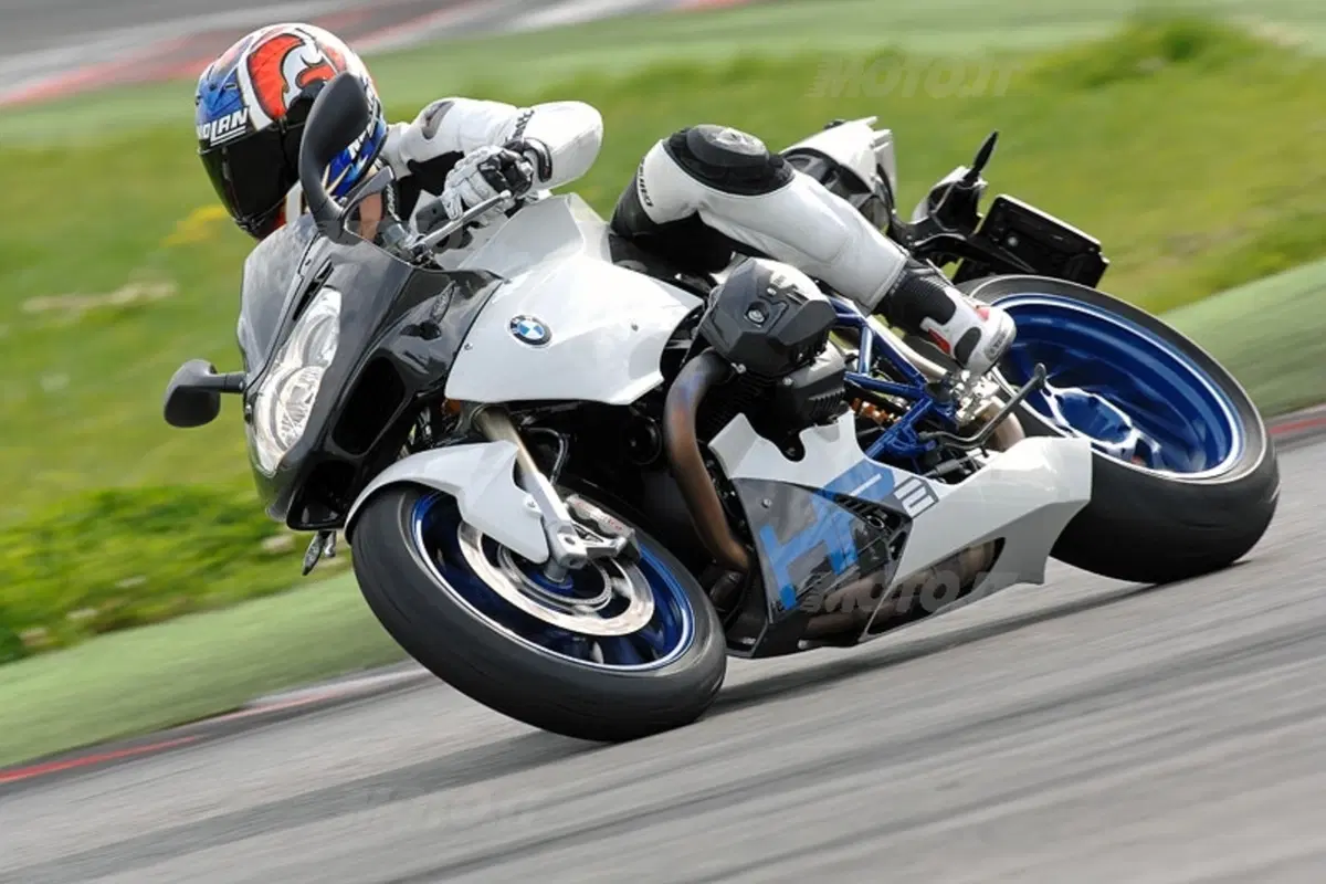 BMW HP2 Sport (9)