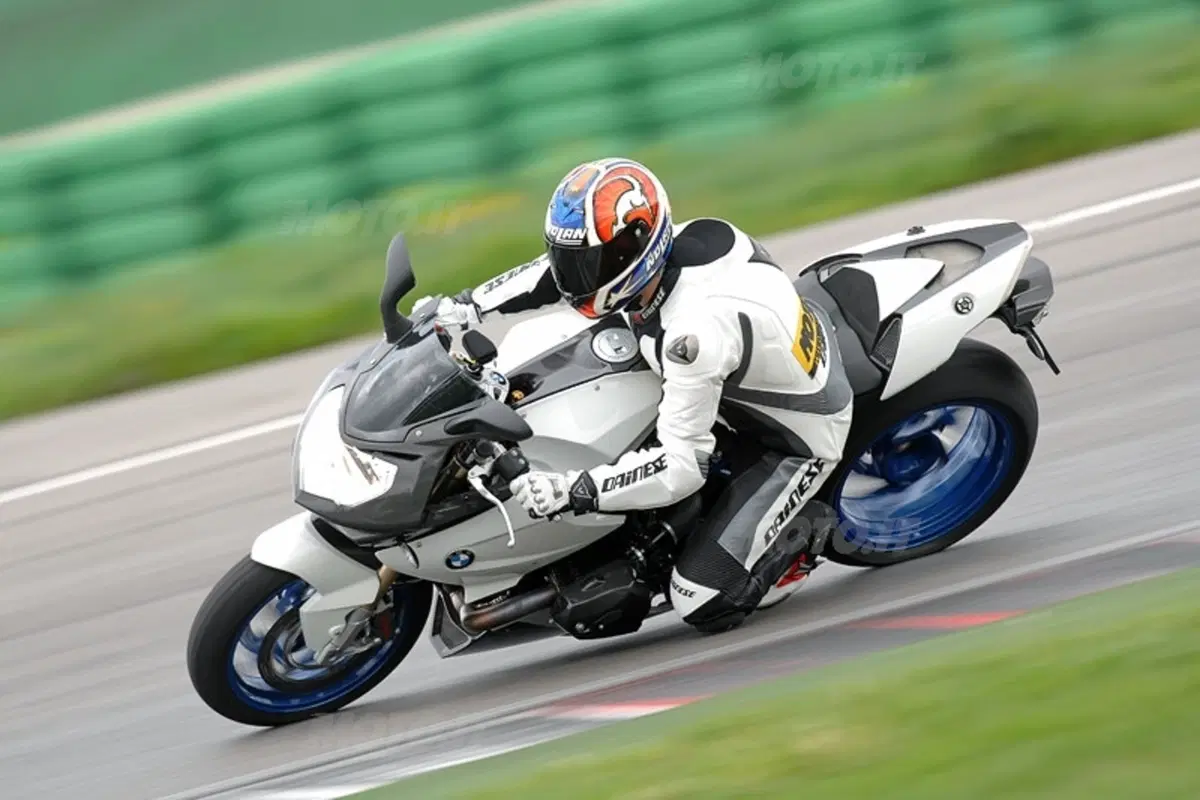 BMW HP2 Sport (11)