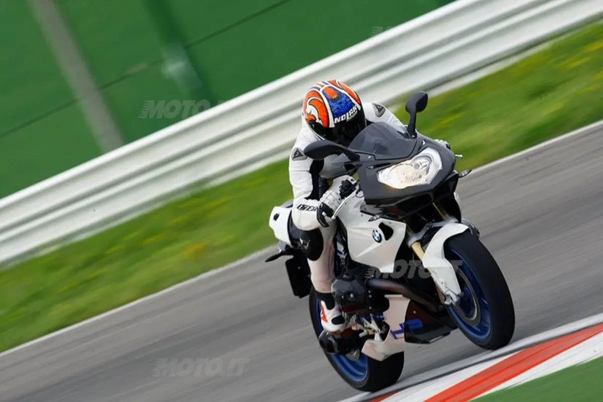 BMW HP2 Sport (12)