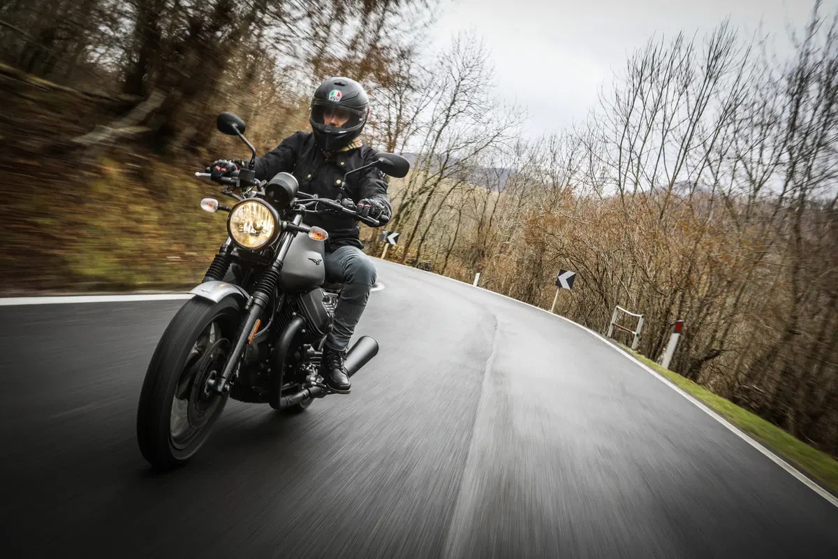 Moto Guzzi V7 III 2018, il test delle tre nuove versioni  (29)