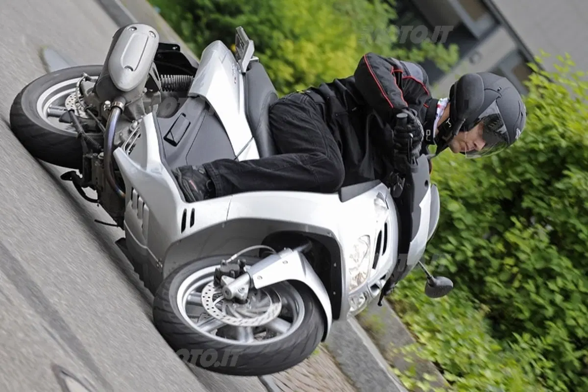 APRILIA Sportcity One e Cube (14)