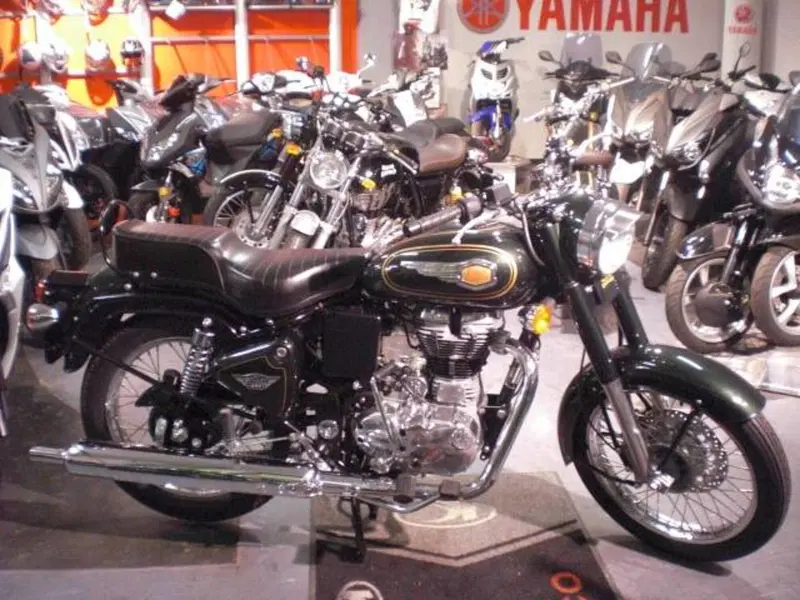 Royal Enfield Bullet 500 EFI STD - Entry Level (2009 - 16) (2)