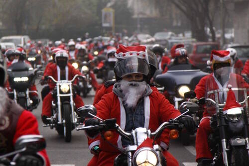 Roma: Babbi Natale in Harley-Davidson (2)